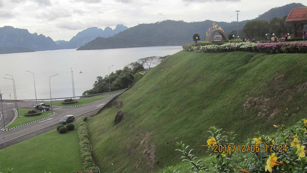 Dam_panorama 11.JPG 95.4K